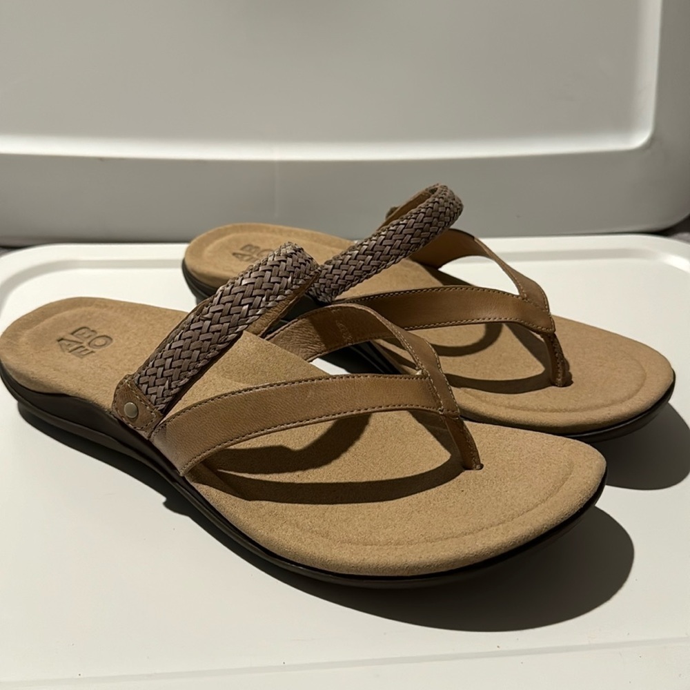 ABEO B.I.O.system‎ Benefit sandal- Neutral support- Tan - size 9.5- New in Box